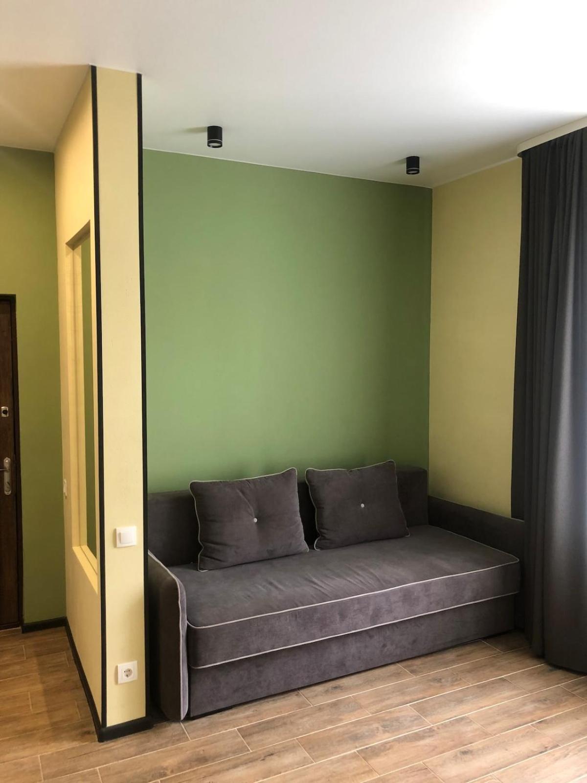 Cozy Near The Center Apartment *